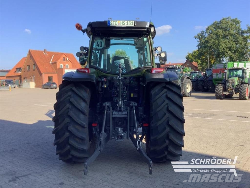 Valtra G 135 A Traktoren