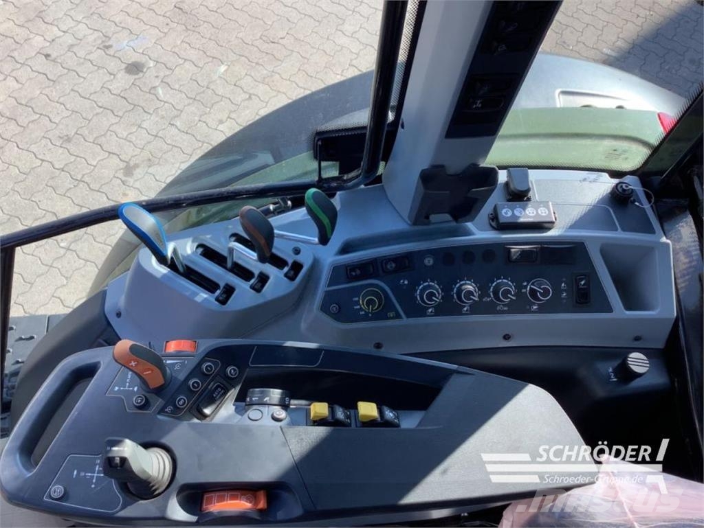 Valtra G 135 A Traktoren