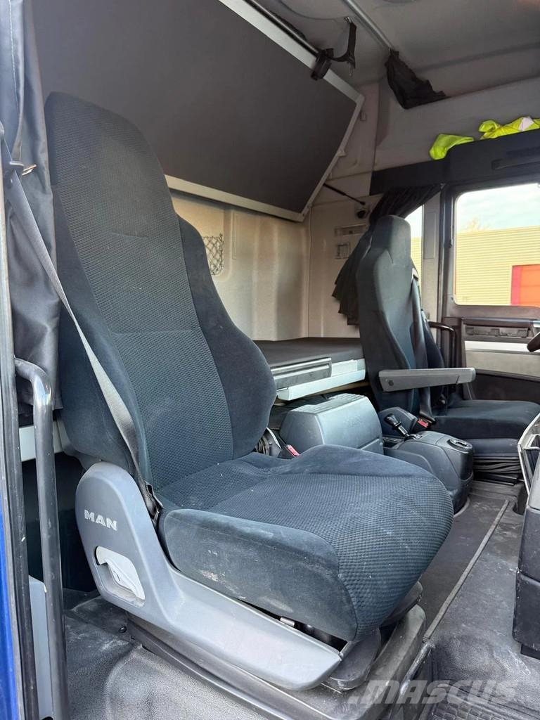 MAN TGX 18.440 Doll Trailer 4x Steered Axles Trekkers