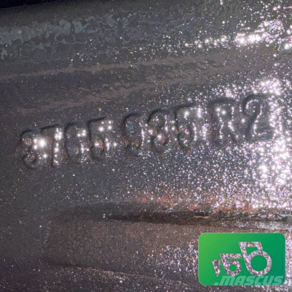 Valtra T170 Front axle 35362100 Dana Spicer 7300106562 传动装置