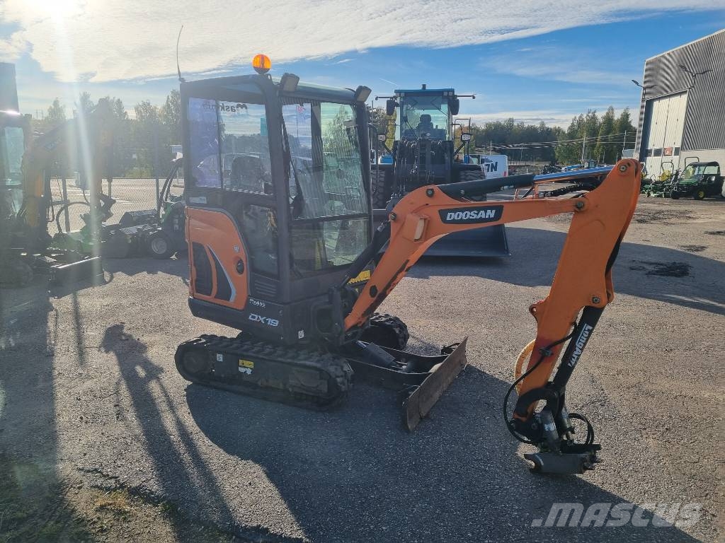 Doosan DX 19 Minigraafmachines < 7t