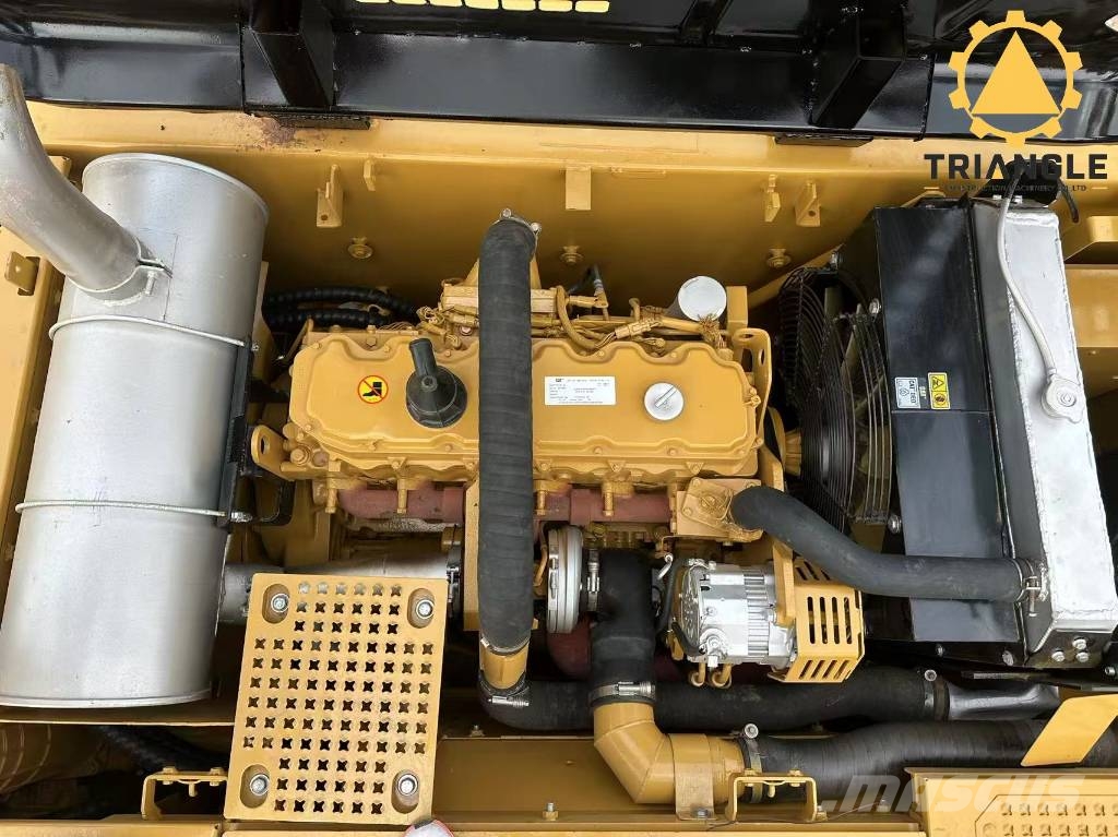 CAT 325 C Kāpurķēžu ekskavatori