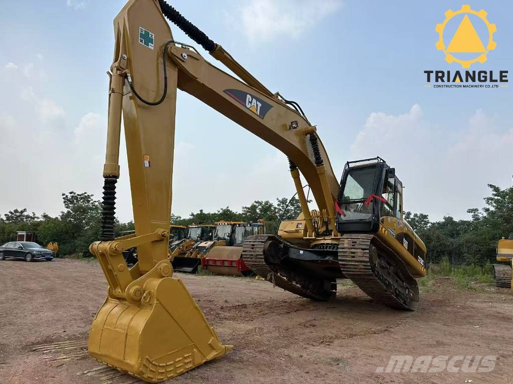CAT 325 C Kāpurķēžu ekskavatori