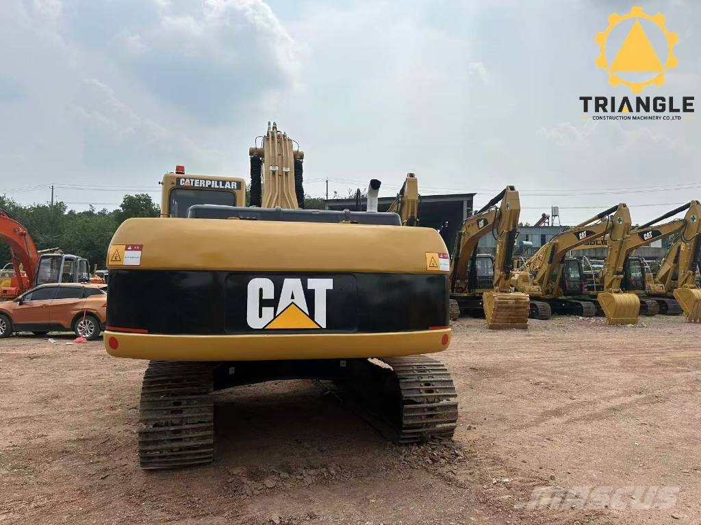 CAT 325 C Kāpurķēžu ekskavatori