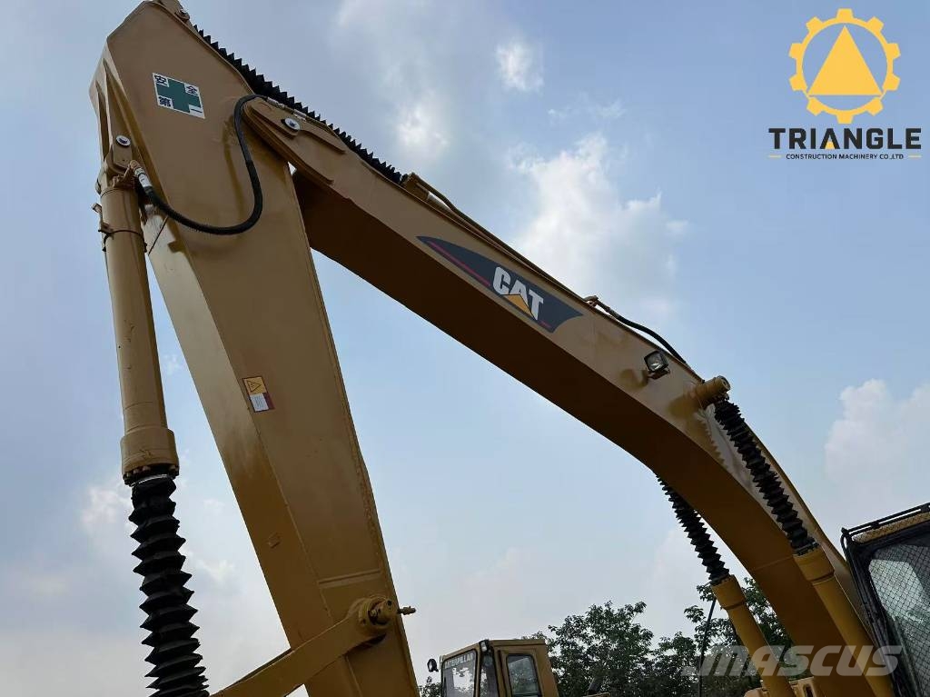 CAT 325 C Kāpurķēžu ekskavatori