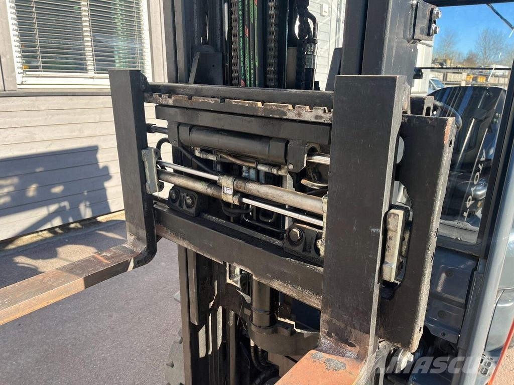 Toyota 02-8FGF15 LPG forklifts