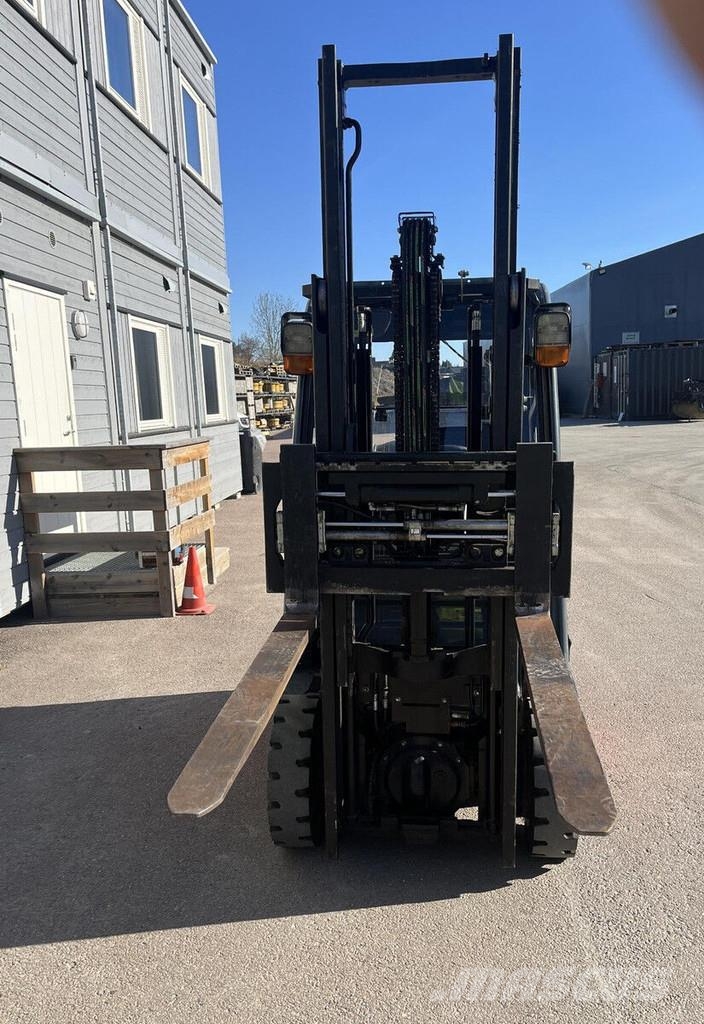 Toyota 02-8FGF15 LPG forklifts