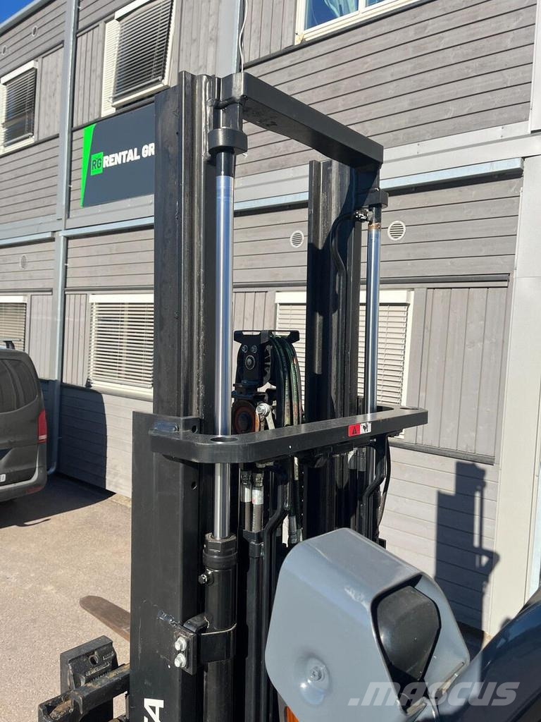 Toyota 02-8FGF15 LPG forklifts