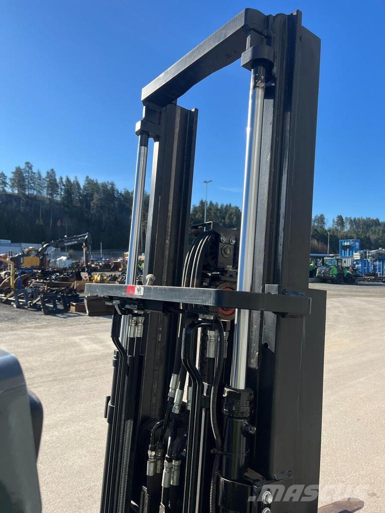 Toyota 02-8FGF15 LPG forklifts