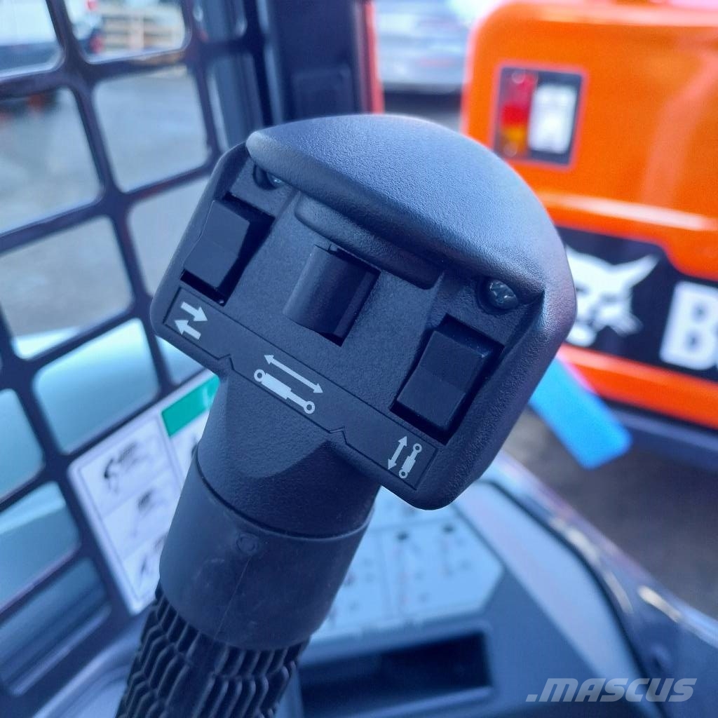 Bobcat S 450 NEU لوادر انزلاقية التوجيه