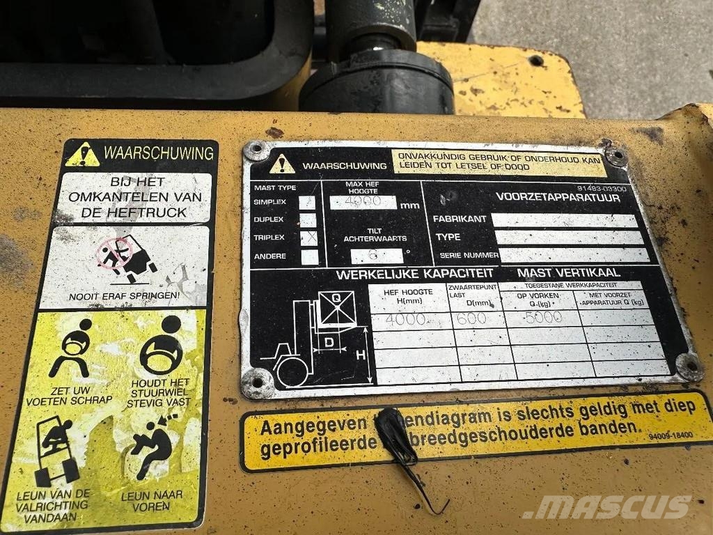 CAT DP50 + VORKVERSTELLERS + SIDE SHIFT Stivuitor diesel