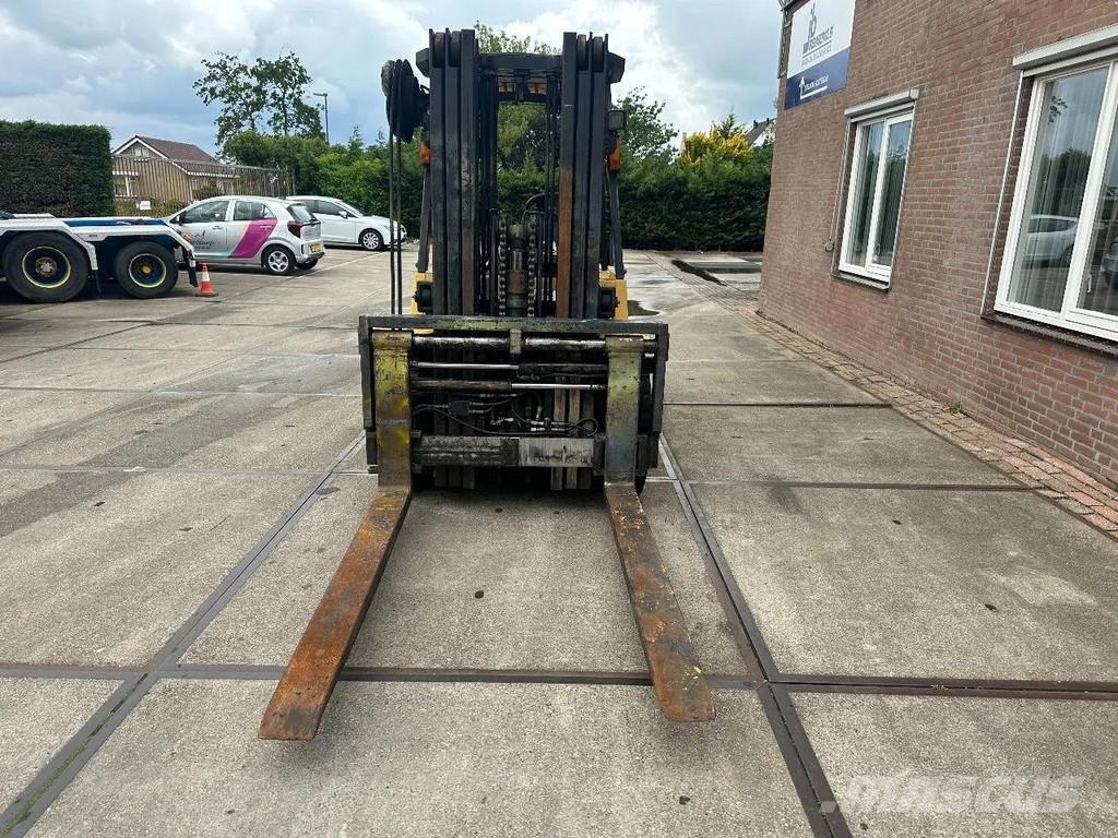 CAT DP50 + VORKVERSTELLERS + SIDE SHIFT Stivuitor diesel