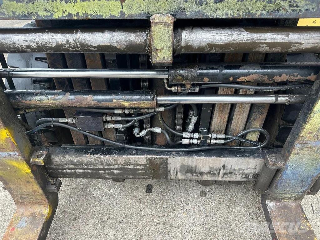 CAT DP50 + VORKVERSTELLERS + SIDE SHIFT Stivuitor diesel