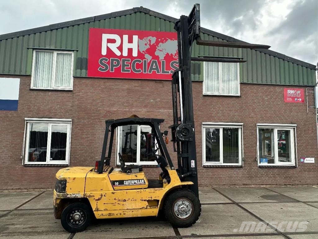 CAT DP50 + VORKVERSTELLERS + SIDE SHIFT Stivuitor diesel