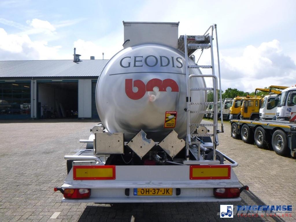 Magyar Chemical tank inox L4BH 22.5 m3 / 1 comp Semi remorque citerne