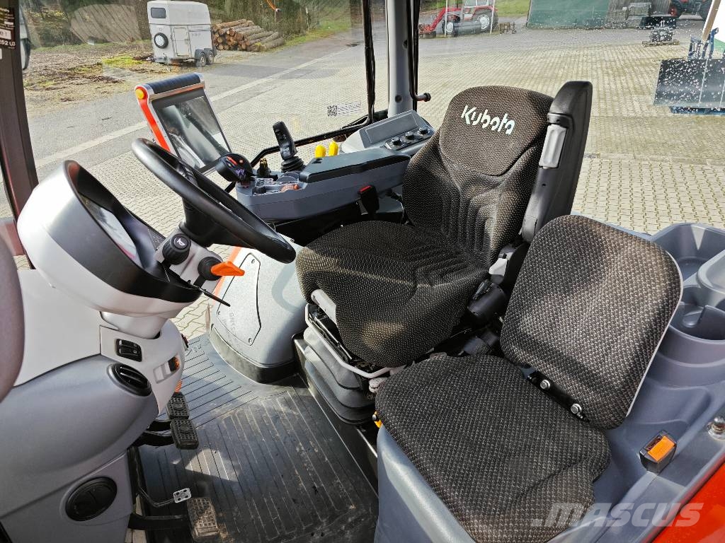 Kubota M 7-173 Premium KVT الجرارات
