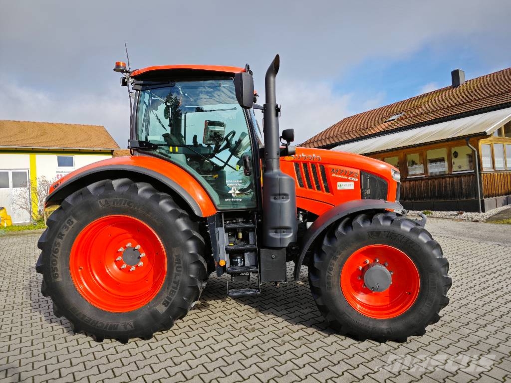 Kubota M 7-173 Premium KVT الجرارات
