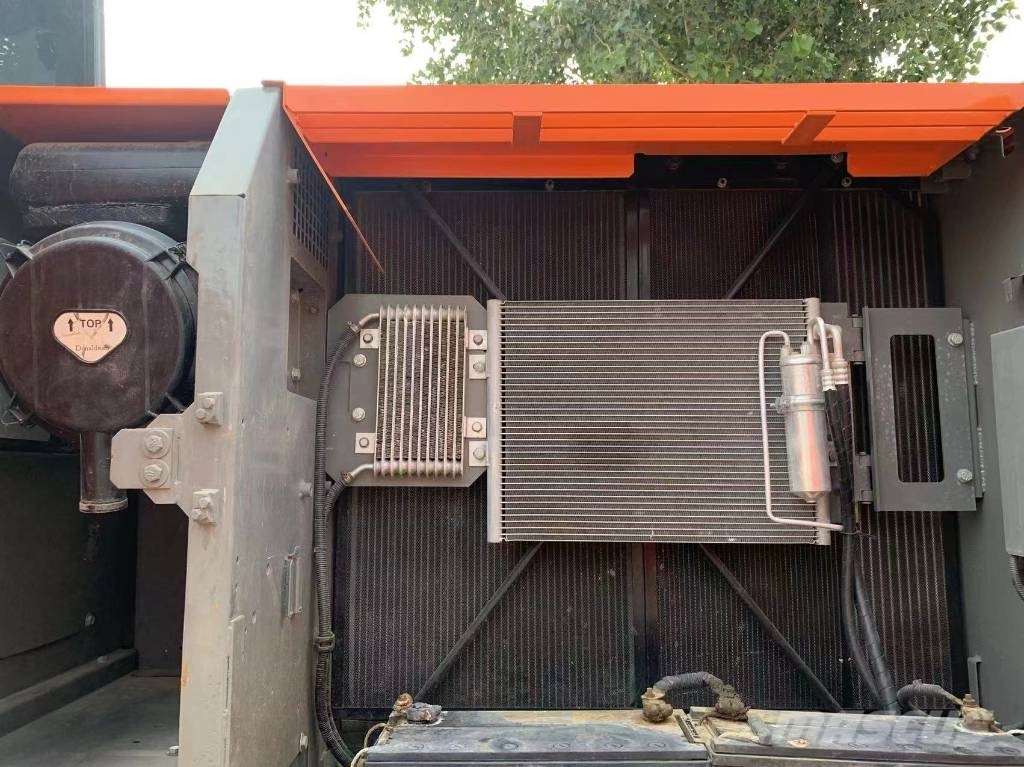 Hitachi ZX210G 履帶式 挖土機/掘鑿機/挖掘機