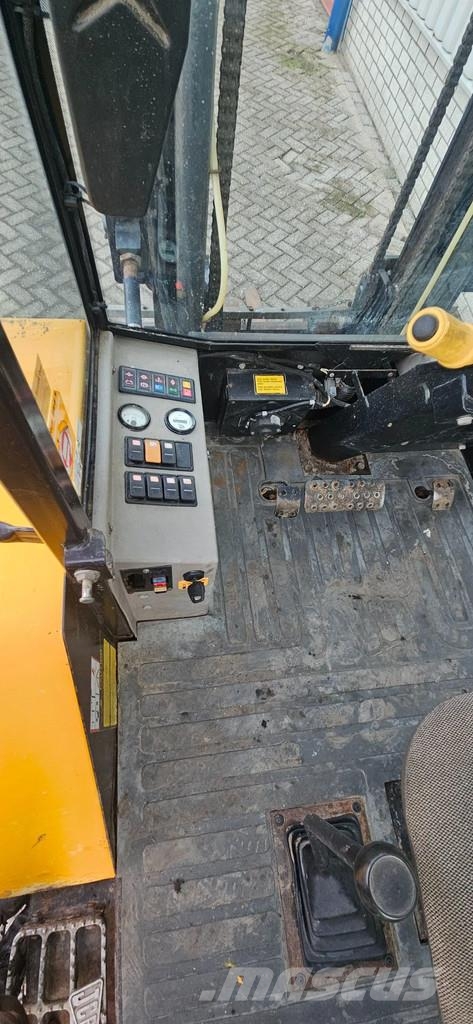 JCB 926 4x4 Ruwterein heftruck 4x4 triplo Terrängtruck