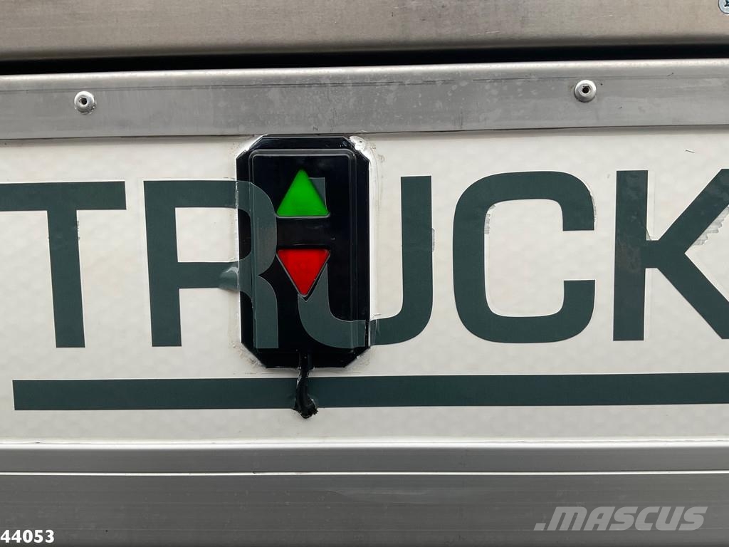 Peugeot E-Expert 100% elektrisch kippende zijlader Müllwagen