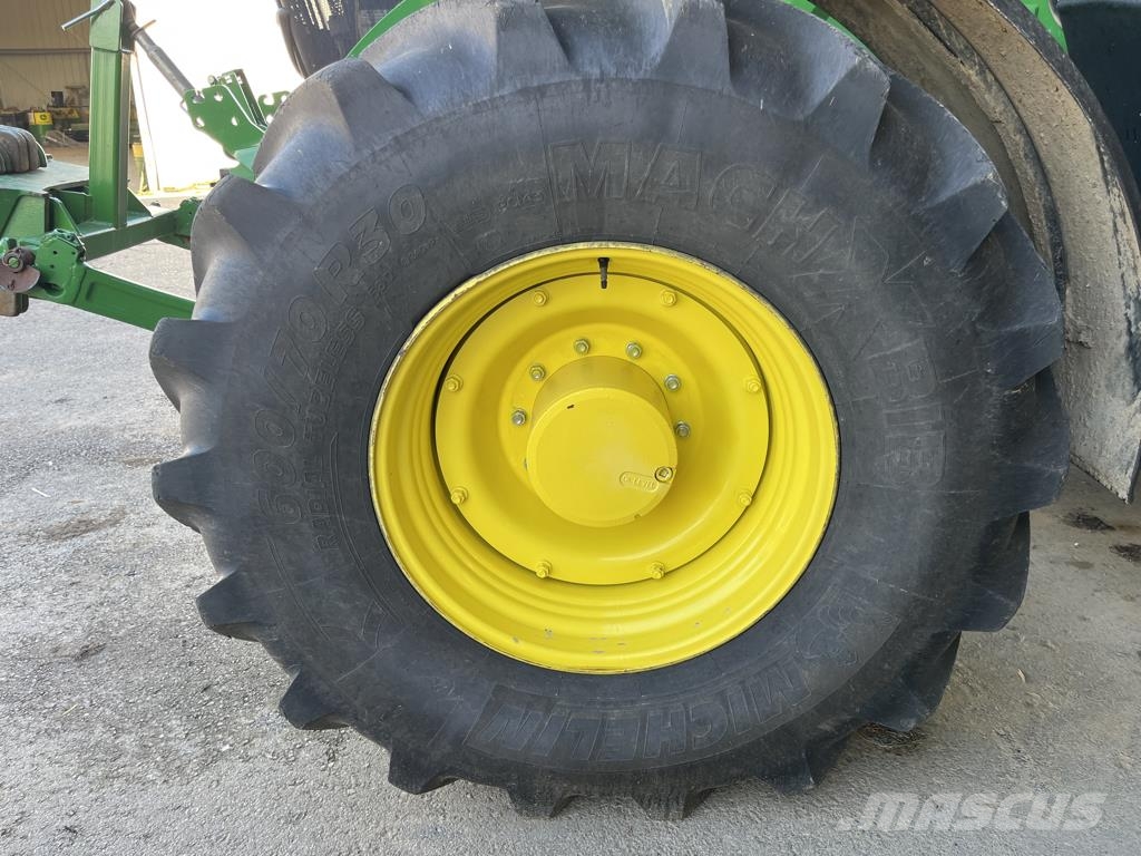 John Deere 6R230 الجرارات