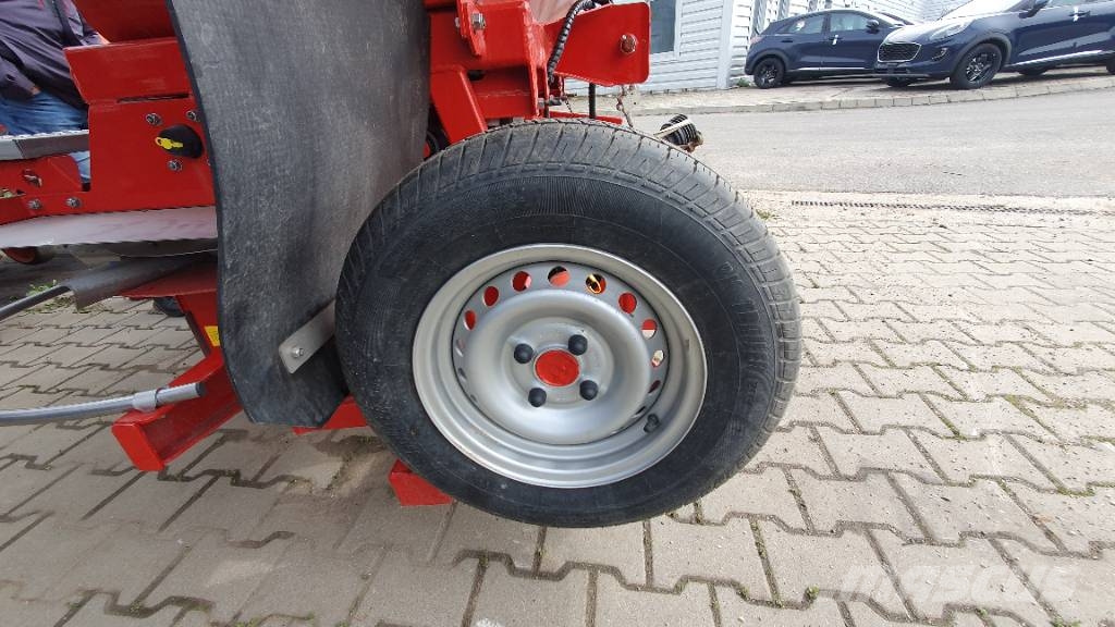 Bredal F2 - 2500 Rozmetadla chlévské mrvy
