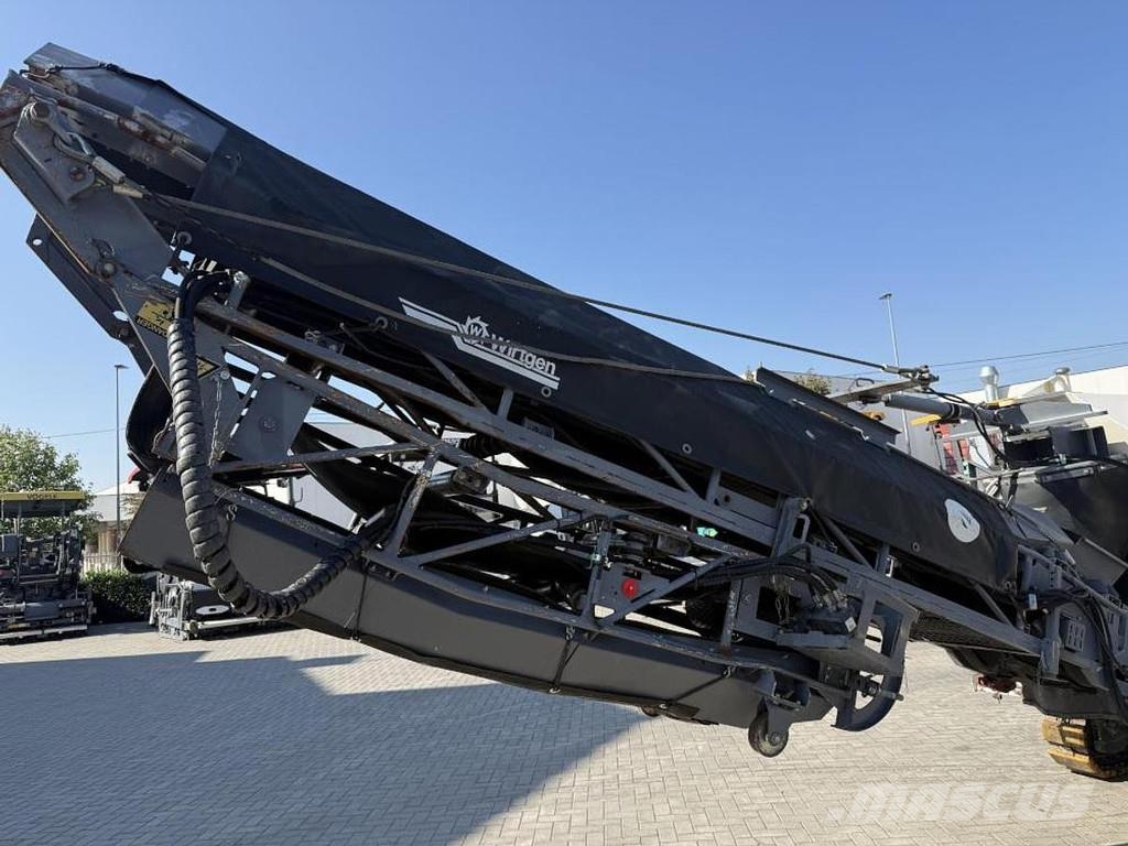 Wirtgen W 1300F アスファルトコールドミリングマシーン