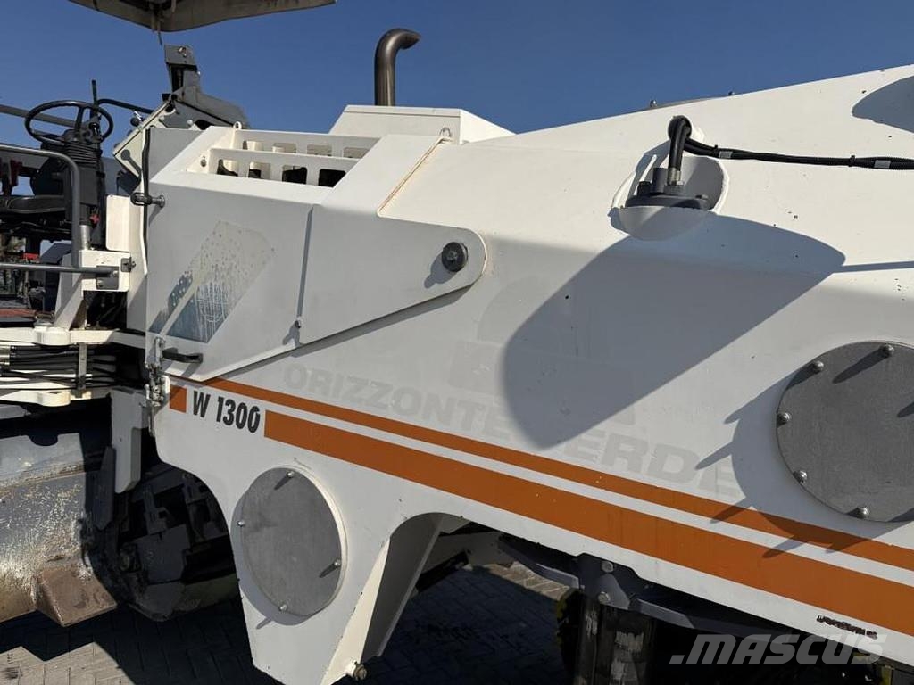 Wirtgen W 1300F アスファルトコールドミリングマシーン