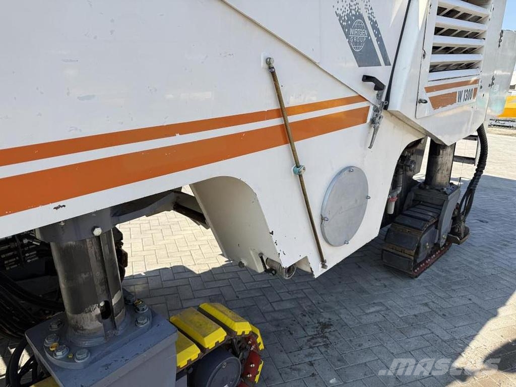 Wirtgen W 1300F アスファルトコールドミリングマシーン