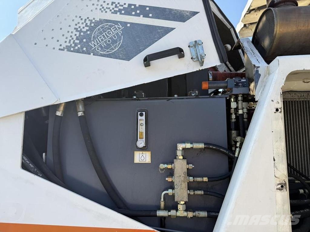 Wirtgen W 1300F アスファルトコールドミリングマシーン