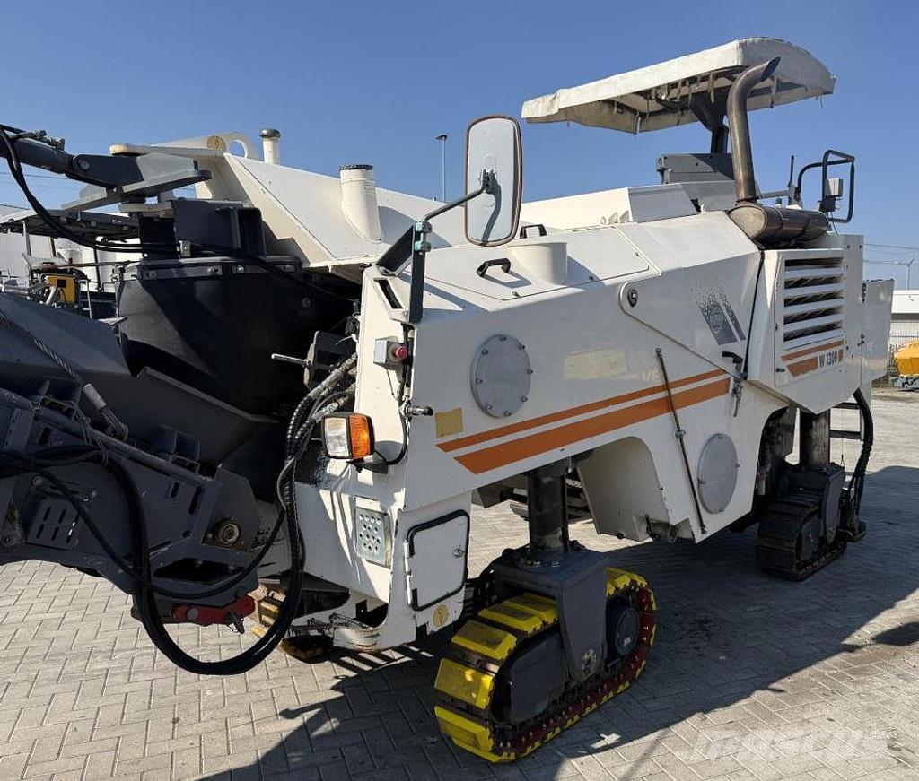 Wirtgen W 1300F アスファルトコールドミリングマシーン