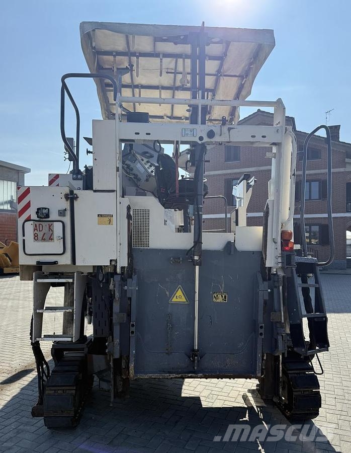 Wirtgen W 1300F アスファルトコールドミリングマシーン