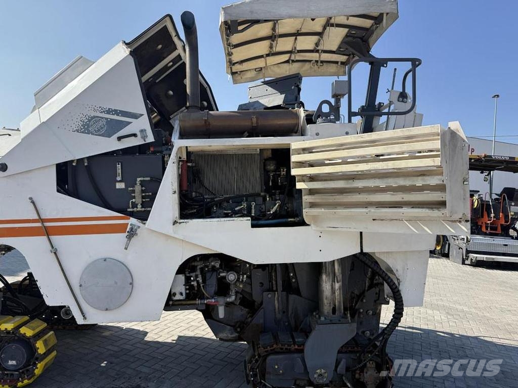 Wirtgen W 1300F アスファルトコールドミリングマシーン