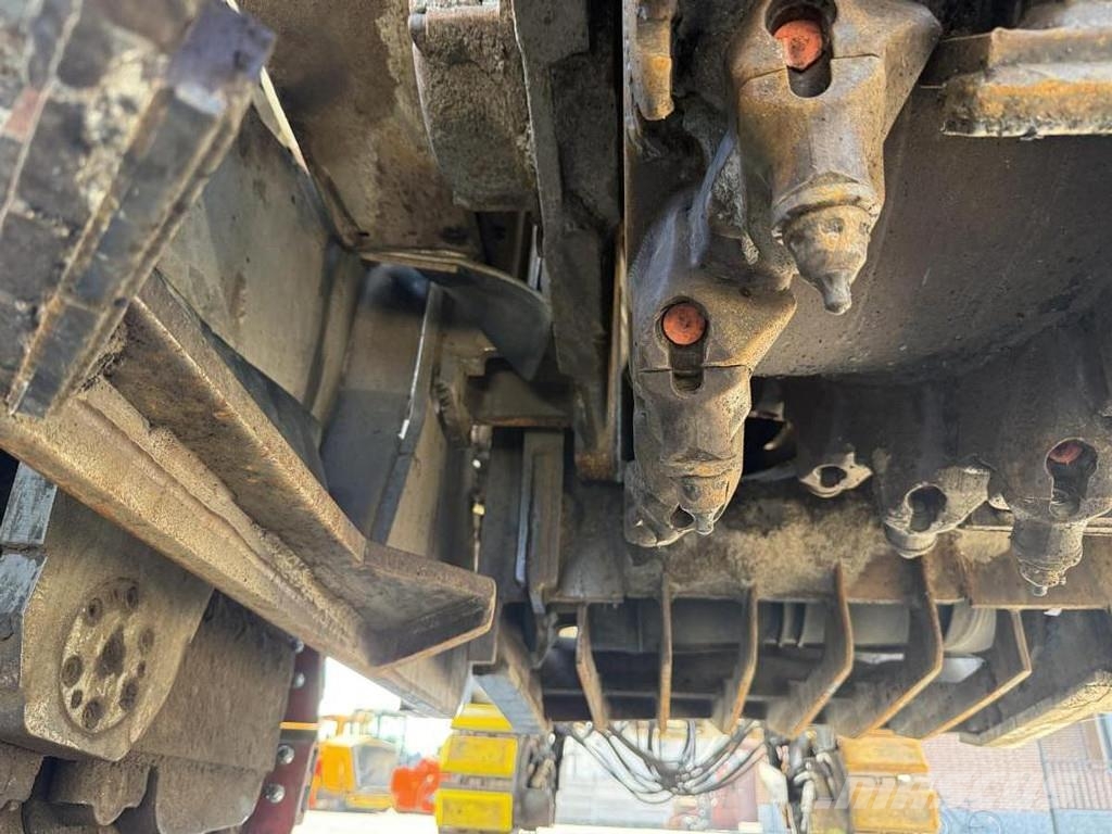 Wirtgen W 1300F アスファルトコールドミリングマシーン
