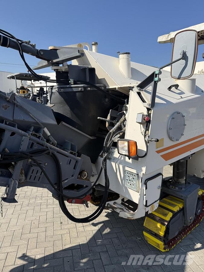 Wirtgen W 1300F アスファルトコールドミリングマシーン