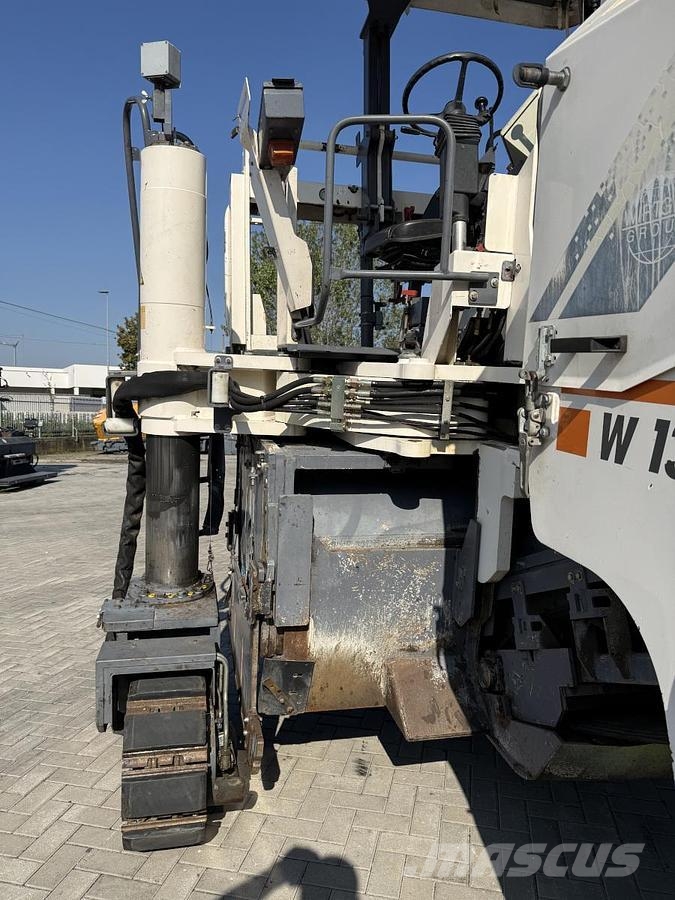 Wirtgen W 1300F アスファルトコールドミリングマシーン