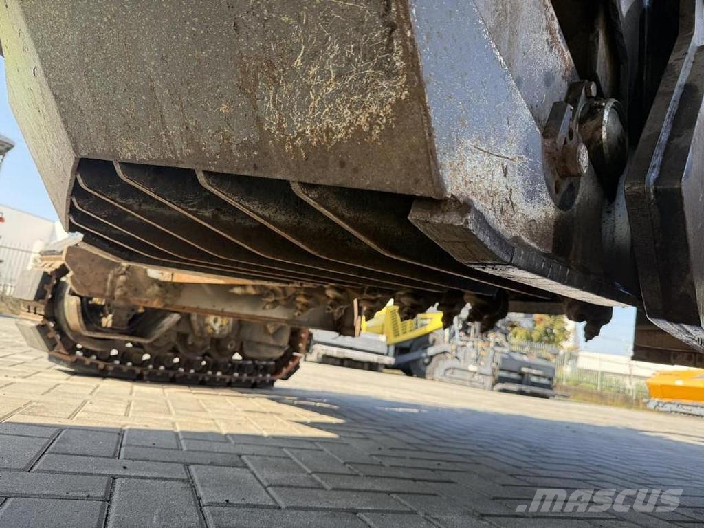 Wirtgen W 1300F アスファルトコールドミリングマシーン