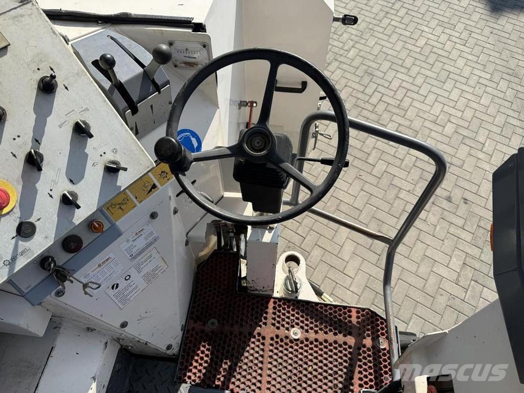 Wirtgen W 1300F アスファルトコールドミリングマシーン
