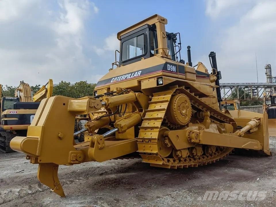 CAT D9N Crawler dozers