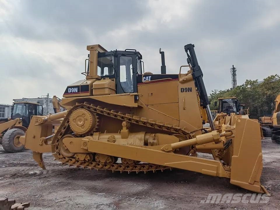 CAT D9N Crawler dozers