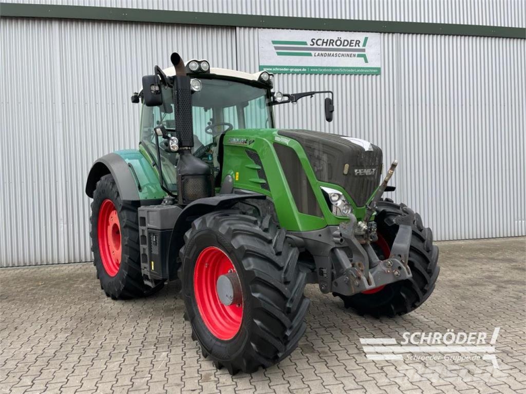Fendt 824 VARIO S4 PROFI PLUS Tractors