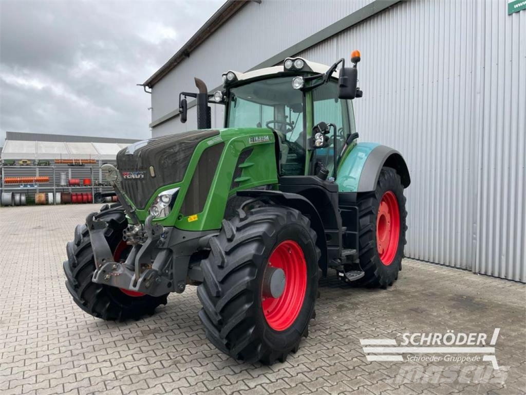 Fendt 824 VARIO S4 PROFI PLUS Tractors