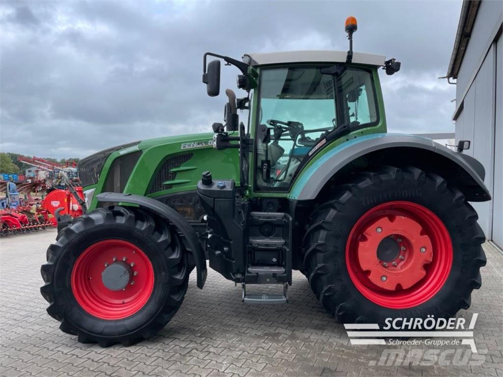Fendt 824 VARIO S4 PROFI PLUS Tractors