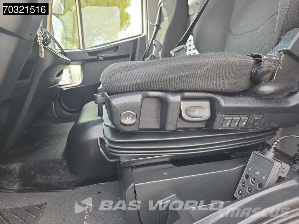 Iveco Eurocargo 120E210 Eurocargo 4X2 12t Cambio Automát Camiones caja cerrada