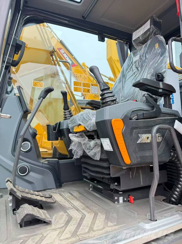 XCMG XE 135 GA Midi excavators  7t - 12t