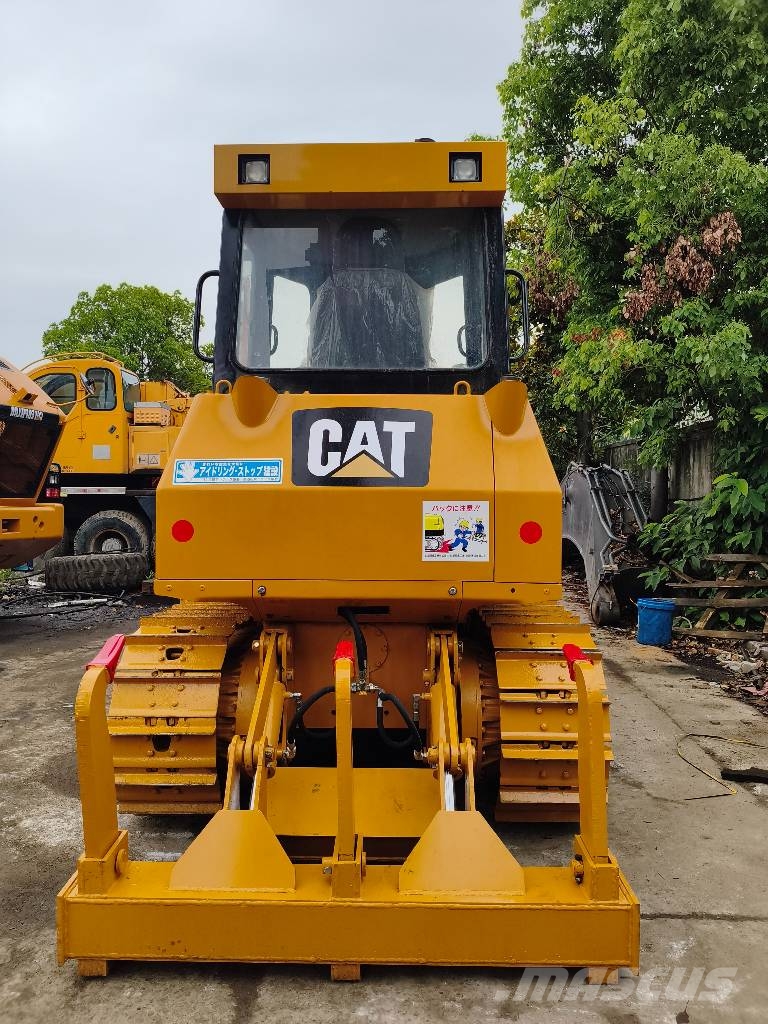 CAT D 5 K Pásové dozéry