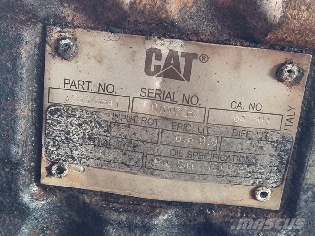 CAT 907 USED AXLES COMPLET محور العجلة