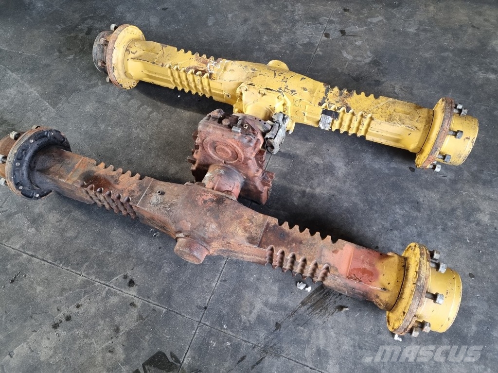 CAT 907 USED AXLES COMPLET محور العجلة
