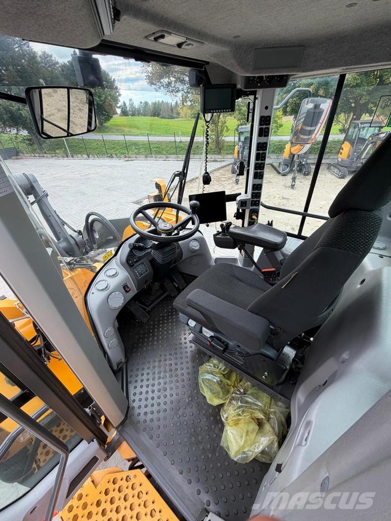 Volvo L150H لوادر بعجل