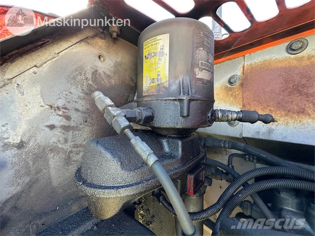 Hitachi ZX130 Escavatori cingolati